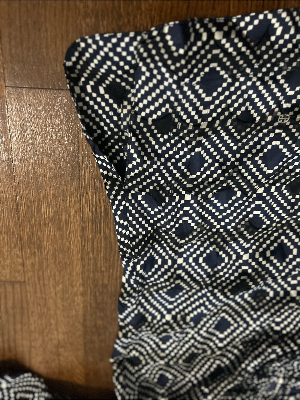 Tory Burch Geometric Print Silk Blend Blouse Size 0 NWT - Picture 6 of 6
